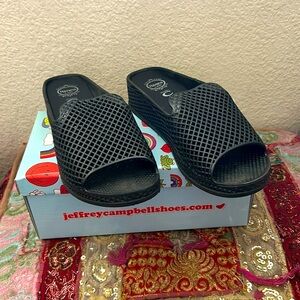 Jeffrey Campbell Fling 2 size 8 black